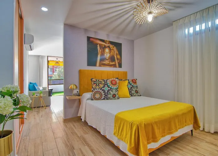 The Golden Corner By Homestaygrancanaria